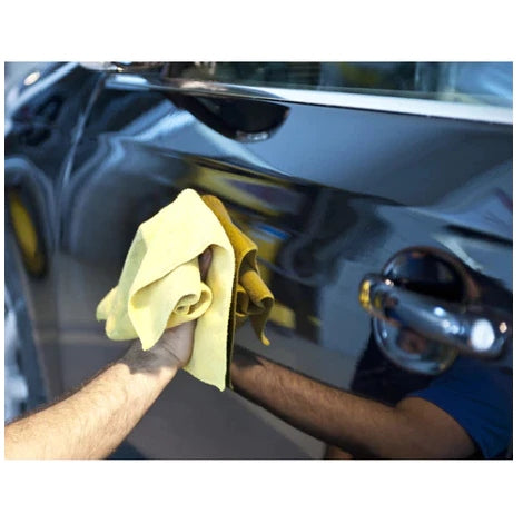 Cera Líquida Automotiva de Alto Brilho e Proteção